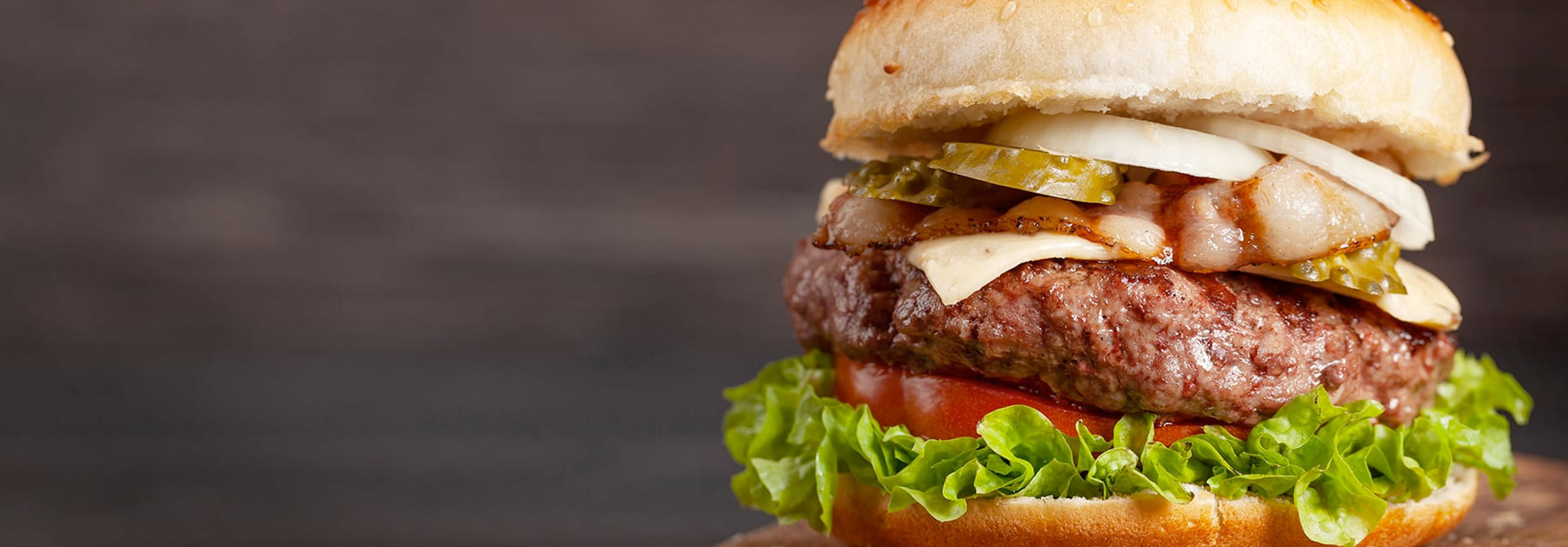 Burger z oferty restauracji Gastronauci